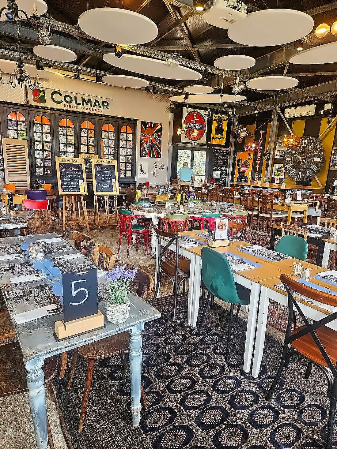 La grande salle du Restaurant Café Rapp, privatisable pour vos événements